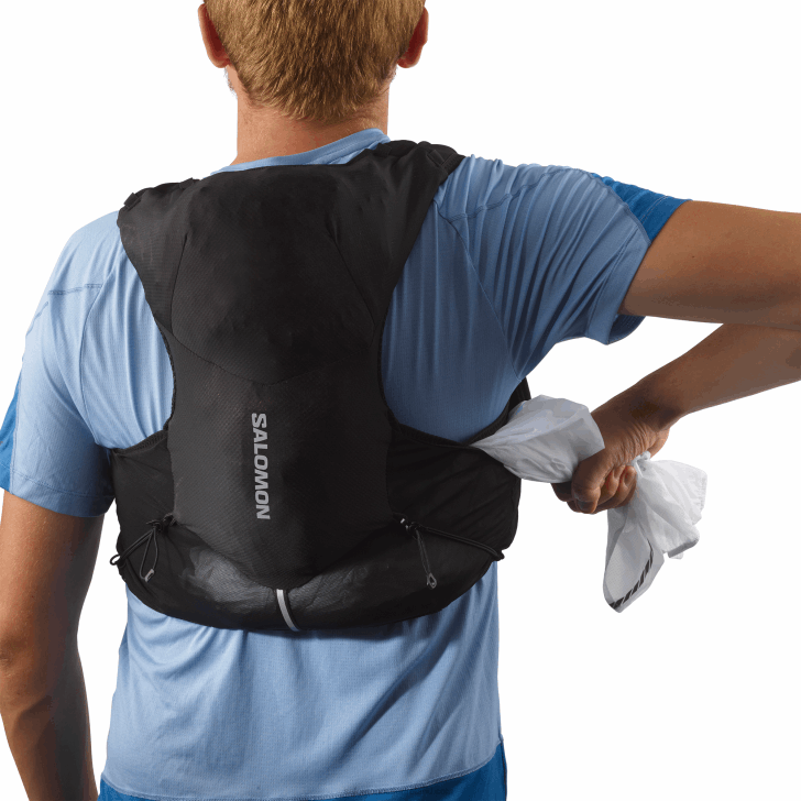 Black/Ebony 0600F317 Men's Running Vest with flasks included - Adv Skin 5 Salomon