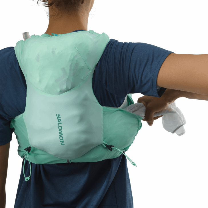 Beach Glass/Ebony/Pool Blue 0600F970 Women's Running Vest with flasks included - Adv Skin 5 Salomon